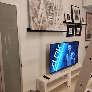 Mini House Loft 25m2 In , Barcellona Spagna