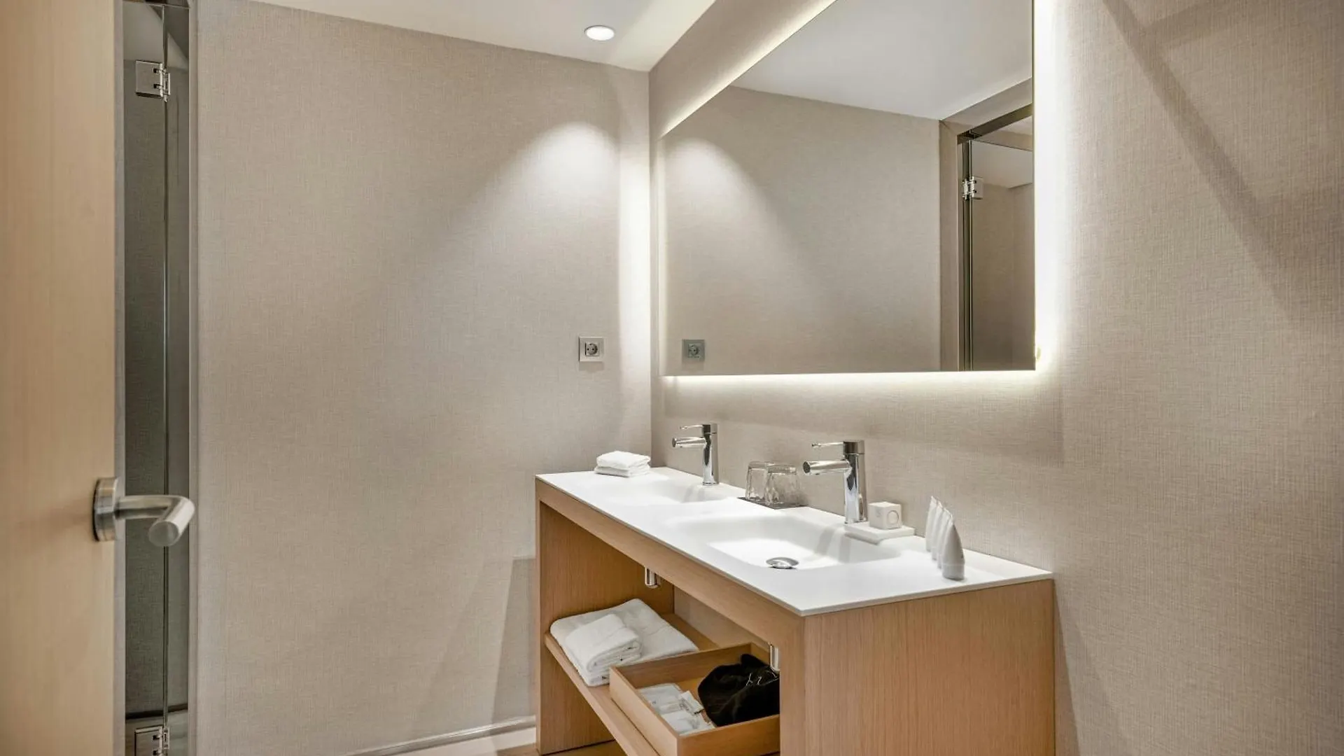 Ac Hotel Victoria Suites By Marriott Barcelona